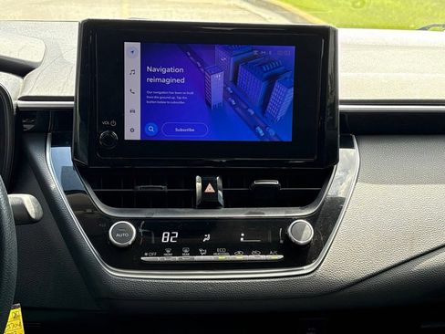 Used 2023 Toyota Corolla LE FWD image 19