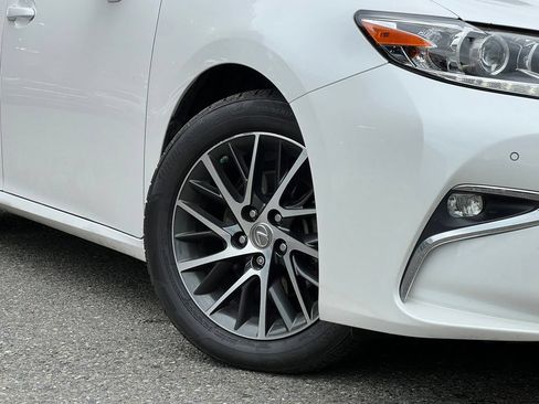 Used 2017 Lexus ES 350 FWD image 2