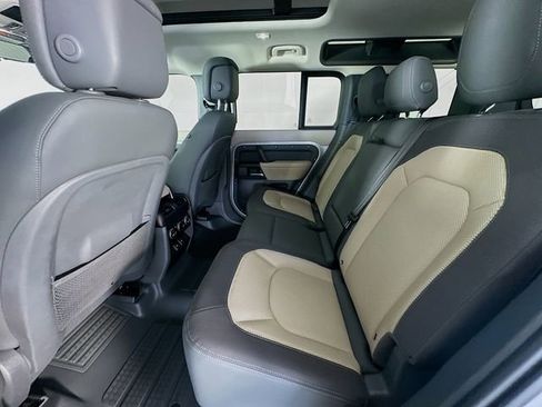 Used 2024 Land Rover Defender 110 X image 24