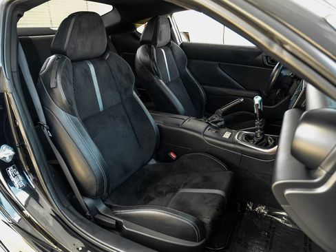 Used 2022 Toyota GR86 Premium w/ ALL Weather Mat Package (TMS) RWD image 33