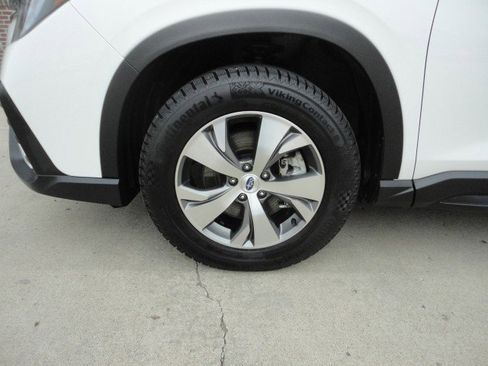 Used 2025 Subaru Ascent Premium image 2