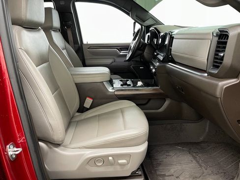 Used 2024 GMC Sierra 2500 SLT w/ SLT Premium Package image 41