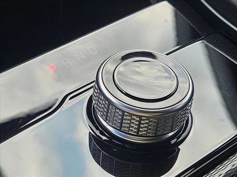 Used 2024 Jeep Grand Cherokee Laredo RWD image 10