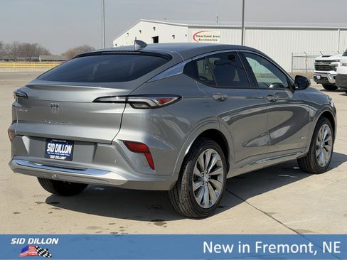 New 2026 Buick Envista Avenir FWD image 4