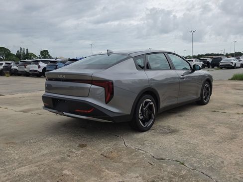 New 2026 Kia K4 EX FWD image 8