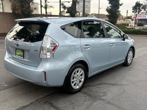 Used 2013 Toyota Prius V Two image 5