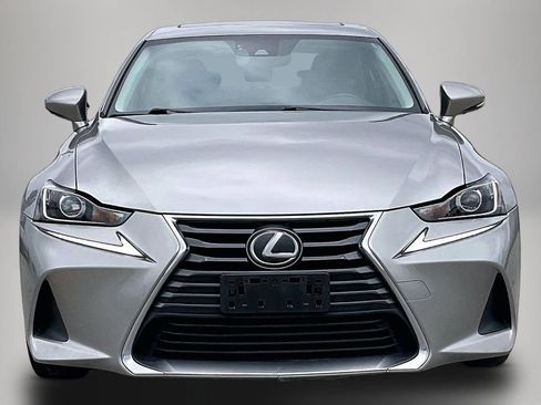 Used 2018 Lexus IS 300 w/ Comfort Package image 3