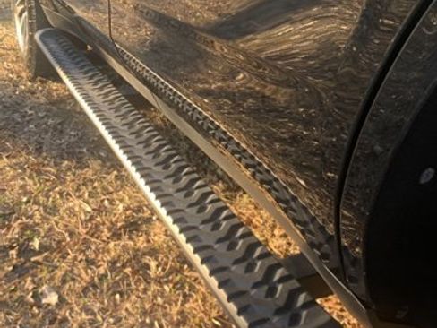 Used 2021 Chevrolet Tahoe Z71 image 13