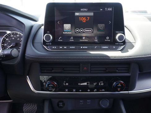 Used 2026 Nissan Rogue SV FWD image 19