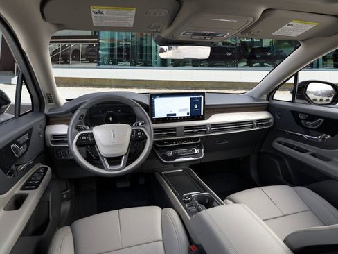 New 2026 Lincoln Corsair Grand Touring image 9