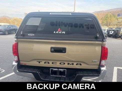 Used 2017 Toyota Tacoma TRD Off-Road w/ Tow Package image 6