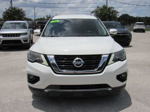 Used 2020 Nissan Pathfinder SV FWD image 8