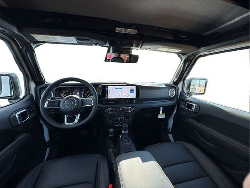 New 2026 Jeep Wrangler Sahara AWD/4WD image 21