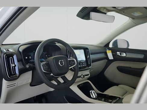 New 2026 Volvo XC40 B5 Plus w/ Protection Package image 15