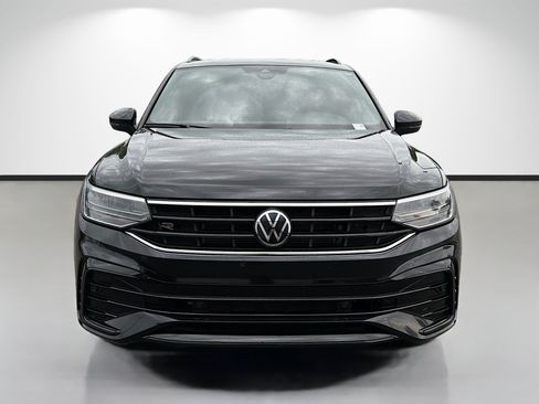 Used 2022 Volkswagen Tiguan SE R-Line FWD image 8