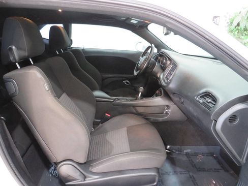 Used 2019 Dodge Challenger R/T image 12