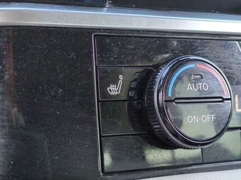 Used 2023 Nissan Pathfinder SL AWD/4WD image 23