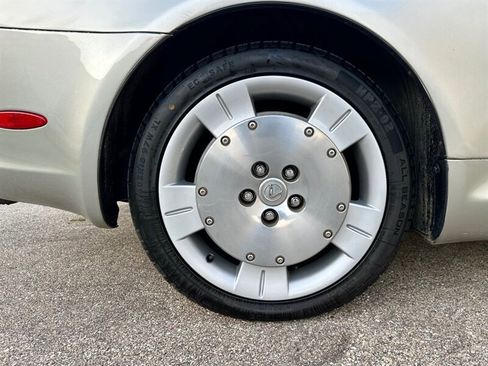 Used 2004 Lexus SC 430 Convertible RWD image 30