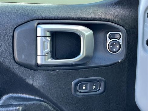 Certified 2024 Jeep Gladiator Sport image 16