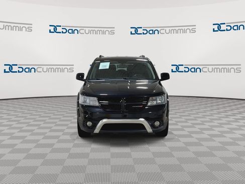 Used 2017 Dodge Journey Crossroad FWD image 3
