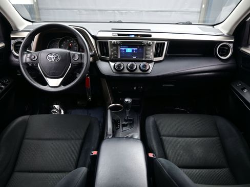 Used 2014 Toyota RAV4 LE image 16