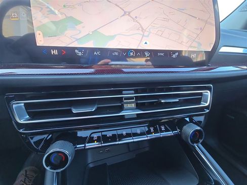 New 2026 Chevrolet Traverse Z71 w/ Enhanced Driving Package image 18