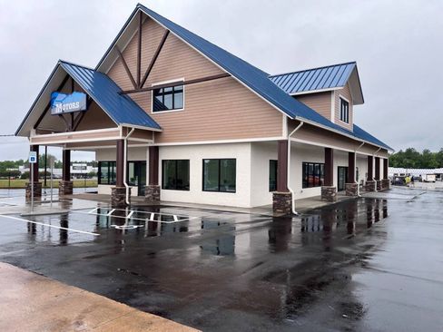 Used 2017 Chevrolet Express 3500 image 27