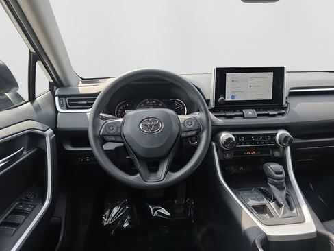 Used 2024 Toyota RAV4 XLE AWD/4WD image 21