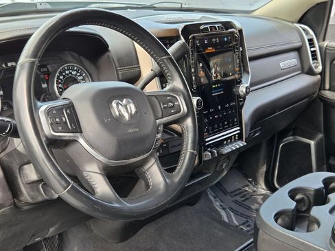 Used 2024 RAM 2500 Laramie AWD/4WD image 9