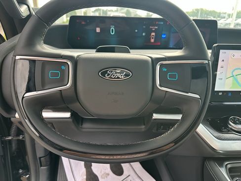 New 2025 Ford Expedition Platinum w/ Stealth Performance Package AWD/4WD image 13