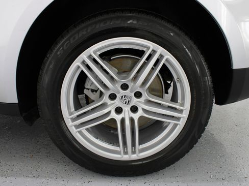 Used 2017 Porsche Macan S image 80