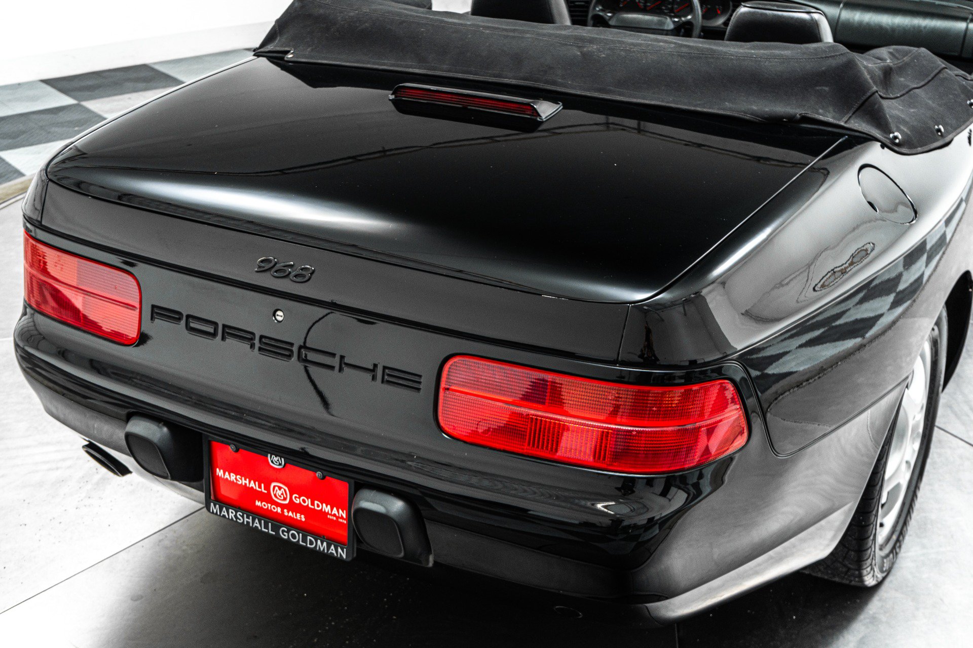 Used 1992 Porsche 968 Cabriolet RWD image 33