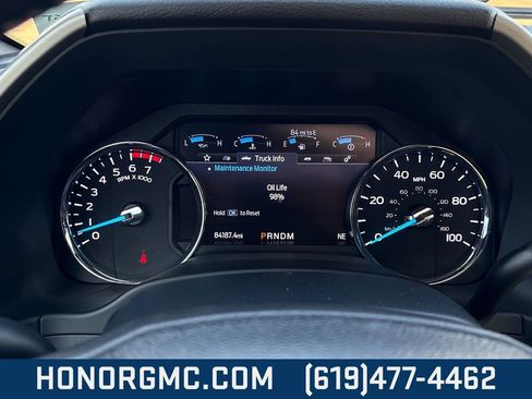 Used 2022 Ford F250 Lariat w/ Black Appearance Package image 37