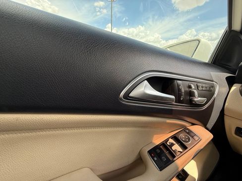 Used 2020 Mercedes-Benz GLA 250 w/ Premium Package image 16