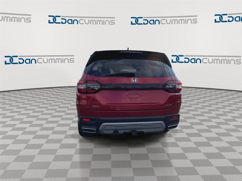 Used 2023 Honda Pilot Elite image 7