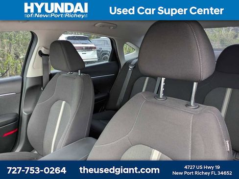 Used 2023 Hyundai Sonata SE FWD image 3