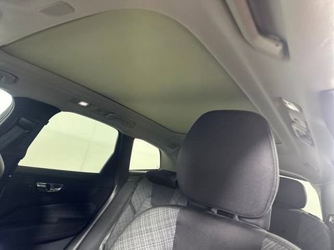 Used 2022 Volvo XC60 B5 Momentum image 12