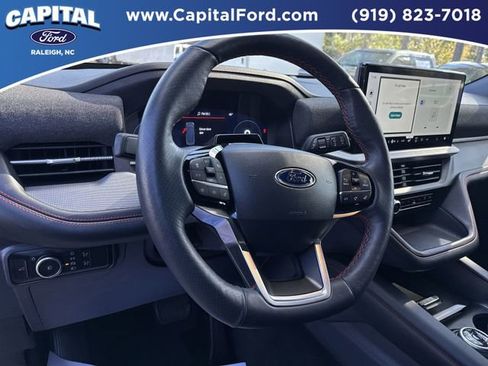 Certified 2025 Ford Explorer ST-Line w/ ST-Line Street Pack image 23