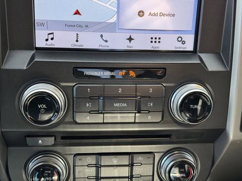 Used 2018 Ford F150 Lariat w/ Equipment Group 502A Luxury image 18