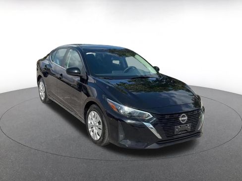 Used 2025 Nissan Sentra S FWD image 3