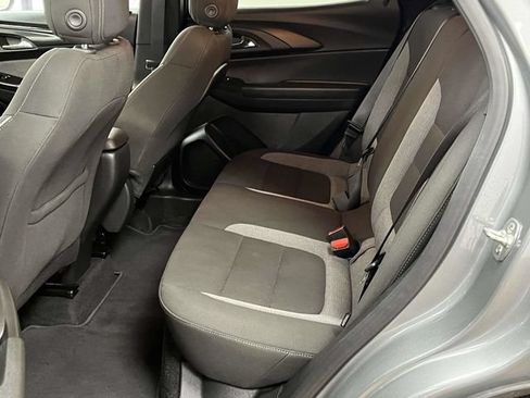 Used 2025 Chevrolet TrailBlazer LT FWD image 17