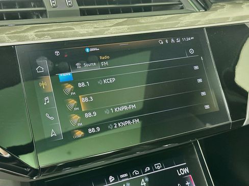 Used 2024 Audi Q8 e-tron Premium Plus w/ Premium Plus Package AWD/4WD image 21