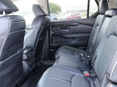 Used 2024 Honda Pilot Elite image 17