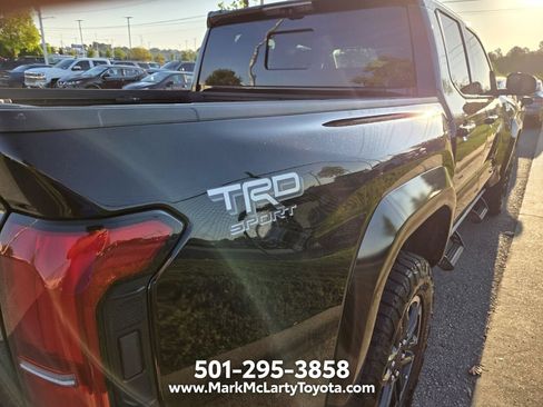 Used 2025 Toyota Tacoma TRD Sport w/ TRD Sport Premium Package AWD/4WD image 9