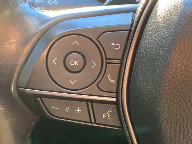Used 2022 Toyota Camry SE FWD image 18