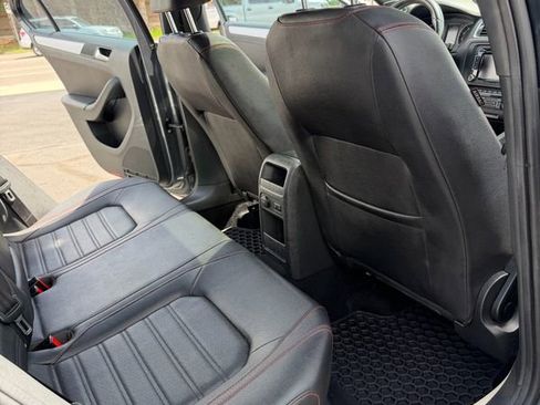 Used 2012 Volkswagen Jetta GLI Autobahn FWD image 19