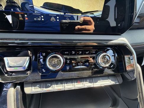 New 2026 GMC Sierra 1500 AT4 w/ AT4 Premium Package AWD/4WD image 16