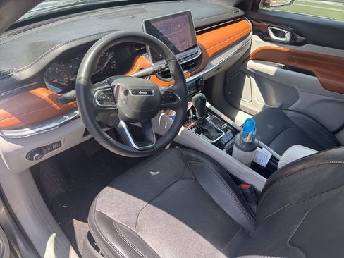 Used 2023 Jeep Compass Limited AWD/4WD image 8