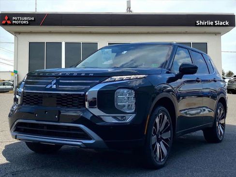 New 2025 Mitsubishi Outlander SE image 1