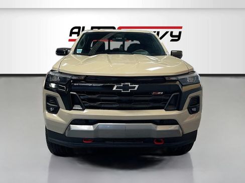 Used 2024 Chevrolet Colorado Z71 w/ Advanced Trailering Package AWD/4WD image 2